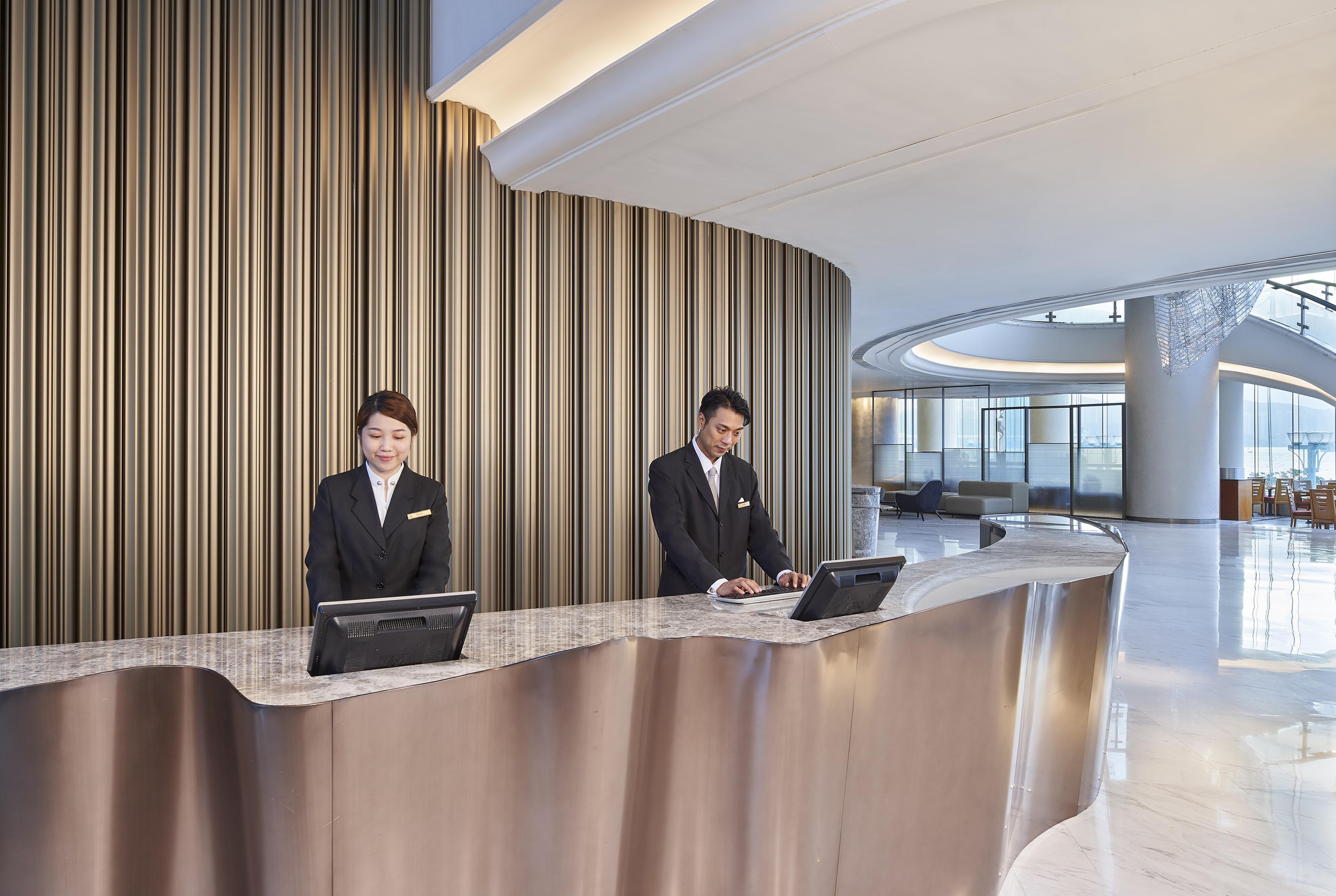 Hotel Harbour Grand Kowloon